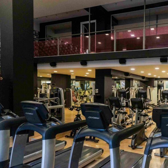 SPORTSHOUSE – Basic Pack Φοιτητικό με συμμετοχή σε open gym και επιλεγμένα προγράμματα. Aerial yoga με επιπλέον χρέωση.