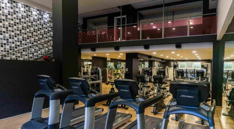 SPORTSHOUSE – Basic Pack Φοιτητικό με συμμετοχή σε open gym και επιλεγμένα προγράμματα. Aerial yoga με επιπλέον χρέωση.