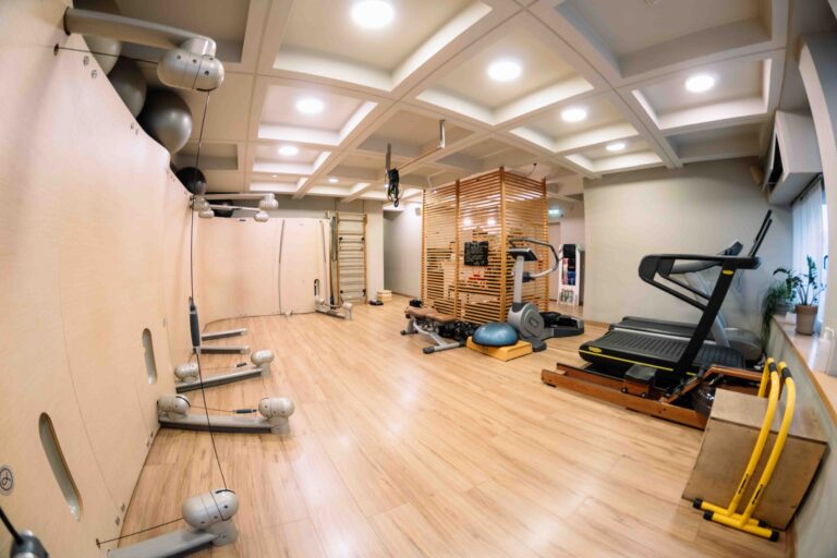 Human Studio – Online Training: Εξ αποστάσεως προπόνηση με επιλογή προγραμμάτων και πακέτα 12 ή 24 συνεδριών.