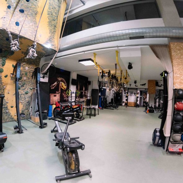 Εν Σώματι – Basic Pack Φοιτητικό: Συνδρομή με πρόσβαση σε open gym & προγράμματα έως 3 φορές/εβδομάδα