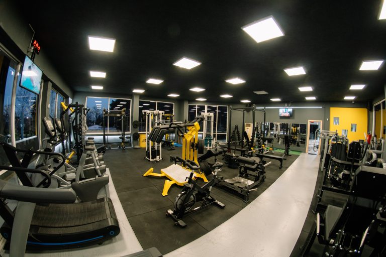 The Warehouse Gym – Basic Pack: Συνδρομή με πλήρη πρόσβαση σε εξοπλισμό και εξειδικευμένα τμήματα