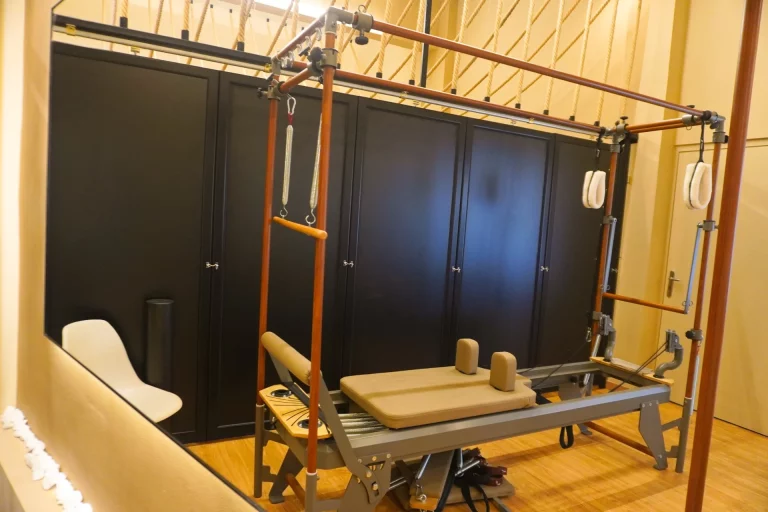 Sweatbox Pilates – Personal Pilates Cadillac: Προσωπική προπόνηση με Cadillac για 1-2 άτομα