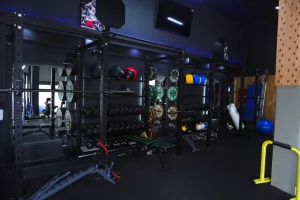 SweatBox Training Studio – Cross Training