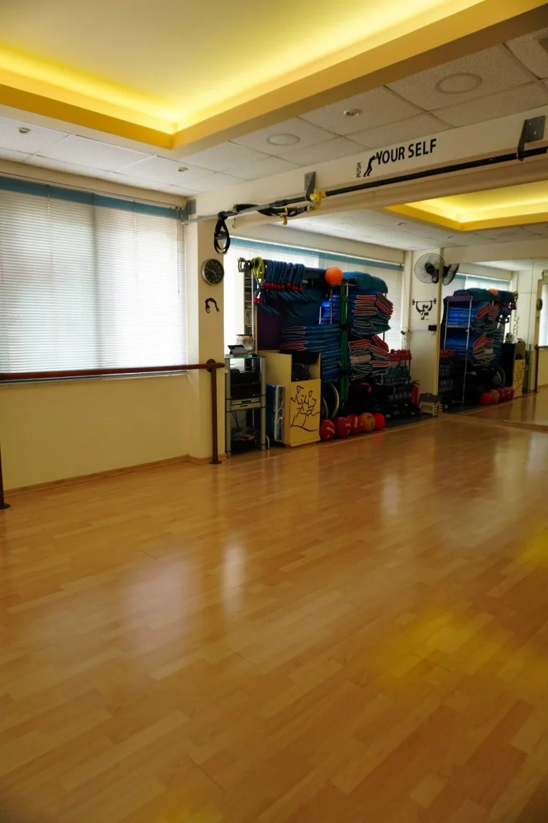 D-Club – Basic Pack: Συνδρομή 1 μήνα για ομαδικά προγράμματα, όργανα γυμναστικής και αερόβια μηχανήματα στον Πειραιά.