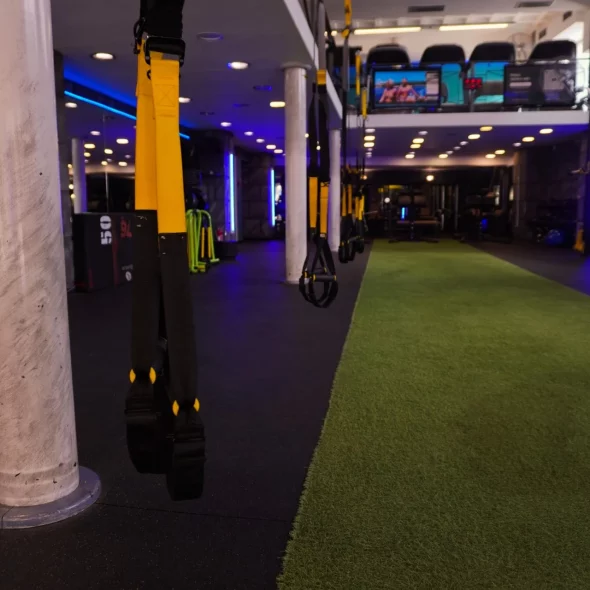 Golden Clubs – UNTHING REBEL Φοιτητικό (12 Μήνες): Pilates Reformer, Groups, Gym & Cross Training για φοιτητές.