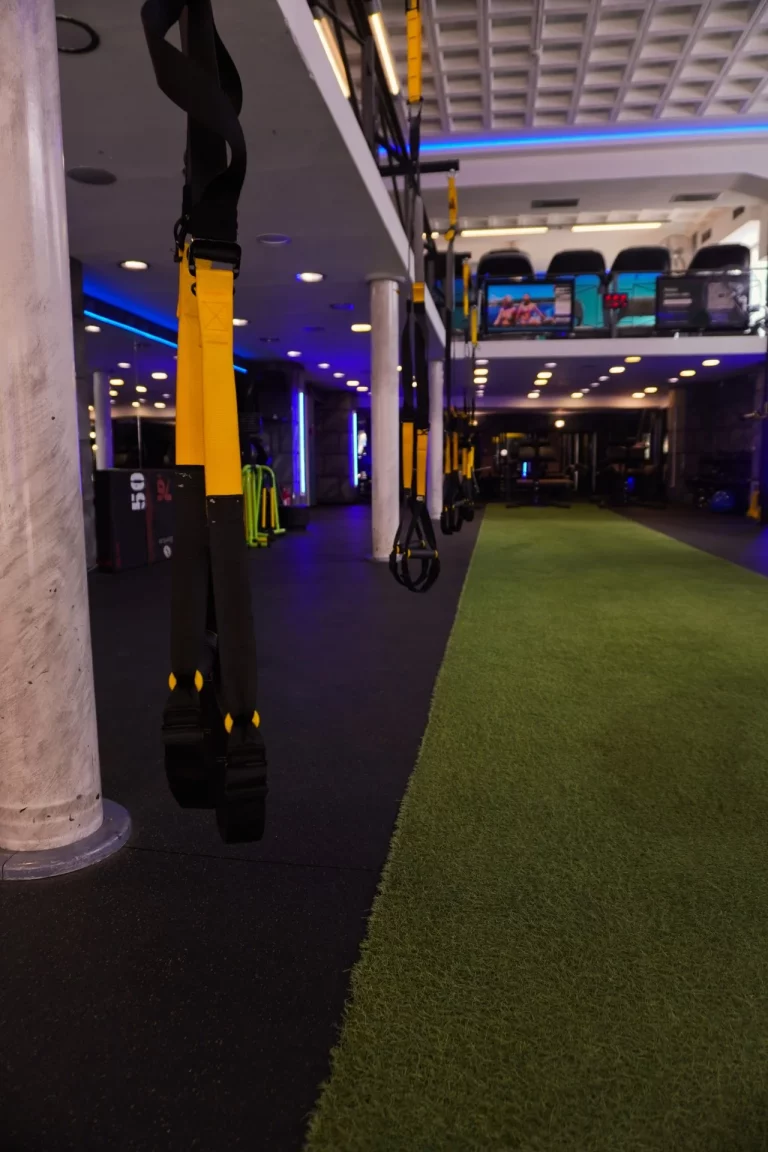 Golden Clubs – UNTHING REBEL Φοιτητικό (12 Μήνες): Pilates Reformer, Groups, Gym & Cross Training για φοιτητές.