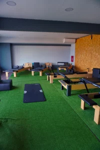 R-Evolution Fitness – Group & Pilates Reformer