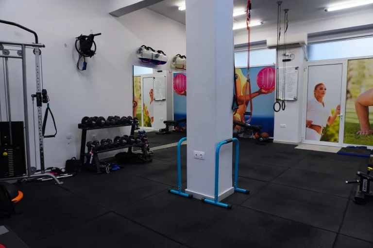 Askisi Fitness Place – Group Training 3–4 ατόμων: συνδρομές 1 και 5 συνεδριών με καθοδήγηση σε μικρή ομάδα