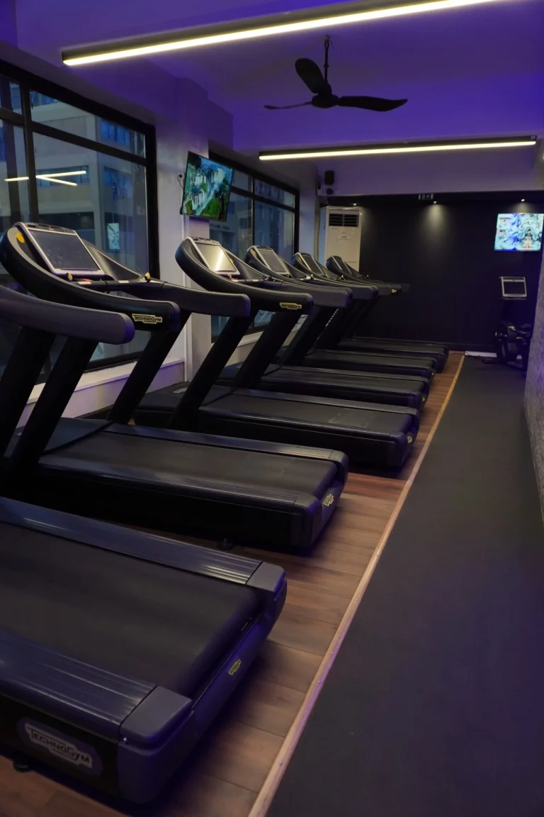 Unthink Fitness Republic – Fitness Spark Φοιτητικό (12 Μήνες): 12μηνη φοιτητική συνδρομή με απεριόριστο Gym, Groups και Cardio + ΔΩΡΟ 1 μήνα A-Cross και 4 Family Passes.