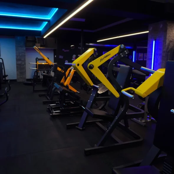 UNTHINK FITNESS REPUBLIC – UNTHINK REBEL (12 Μήνες): απεριόριστη συνδρομή με Pilates Reformer, A-Cross, Groups & Gym.