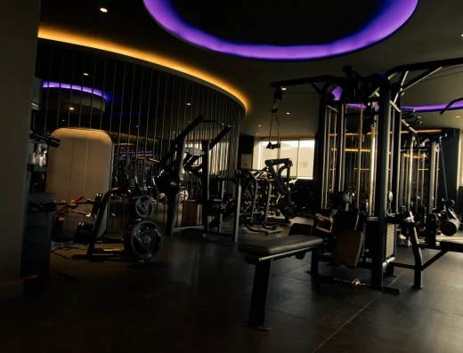 W – Strength & Health Club