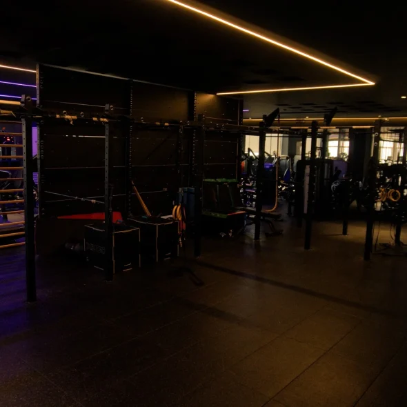 W Strength Health Club – Calisthenics: Συνδρομές 1 και 3 μηνών για λειτουργική εκγύμναση με το βάρος του σώματος.