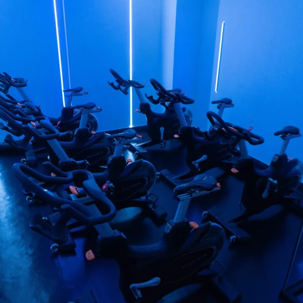 Ensomati Fitness Life – Indoor Cycling: 1 επίσκεψη ή πακέτο 10 μαθημάτων με προπόνηση υψηλής έντασης