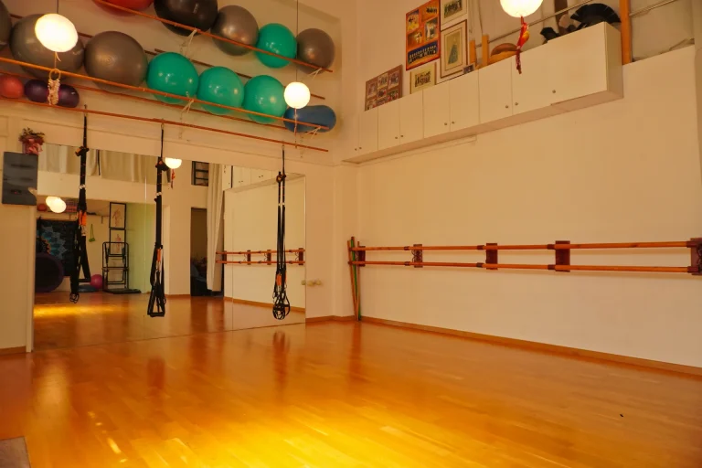 ΧΟΡΙΚΑ – Μουσικοκινητική & Κλασικό Μπαλέτο: Μηνιαία συνδρομή στα 30€. Καλλιέργεια σώματος, ρυθμού και έκφρασης για παιδιά και νέους σε έναν καλλιτεχνικό χώρο.