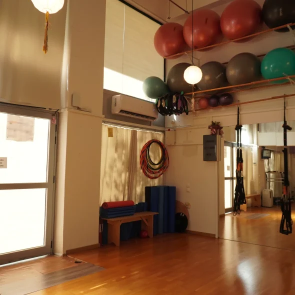 ΧΟΡΙΚΑ – Παραδοσιακοί Χοροί: Μηνιαία συνδρομή 20€. Μαθήματα ελληνικών παραδοσιακών χορών για όλες τις ηλικίες, σε ένα ζωντανό και αυθεντικό περιβάλλον.