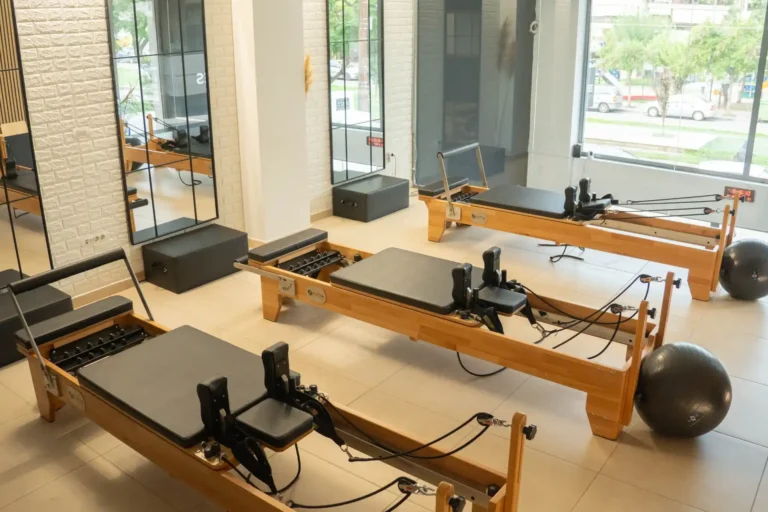 A8LITES – Pilates Reformer. Τιμοκατάλογος για μεμονωμένες, μηνιαίες, τρίμηνες και εξάμηνες συνδρομές Pilates Reformer.