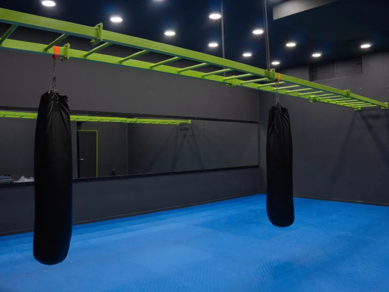 Titans Gym – SR – Ηγουμενίτσα – Πολεμικές Τέχνες. Εικόνα από τον χώρο των μαχητικών τεχνών του γυμναστηρίου στην Ηγουμενίτσα.