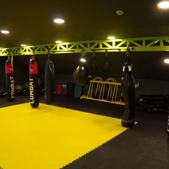 Titans Gym - SR - Πολεμικές Τέχνες. Φωτογραφία από τον χώρο προπόνησης των μαχητικών τεχνών του γυμναστηρίου.