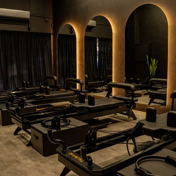 Τιμοκατάλογος και πακέτα μαθημάτων για Blackcave Pilates Studio – Pilates Reformer με ισχύ 9 μήνες.