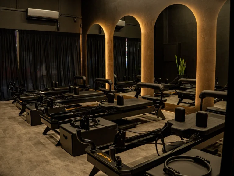 Τιμοκατάλογος και πακέτα μαθημάτων για Blackcave Pilates Studio – Pilates Reformer με ισχύ 9 μήνες.