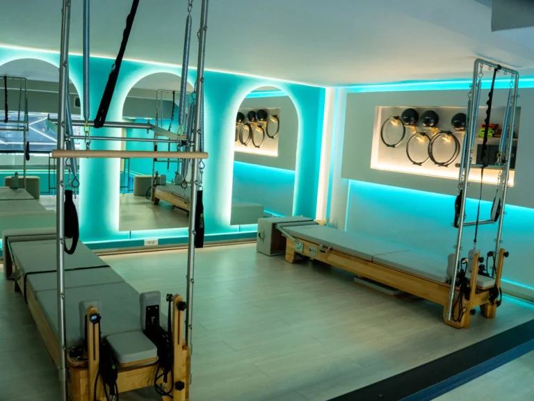 South Fitness Boutique – Inner Circle / Pilates Equipment (Συνδρομές). Πακέτα από 4 έως 12 προπονήσεις και επιλογή Full Pass για Pilates με όργανα.