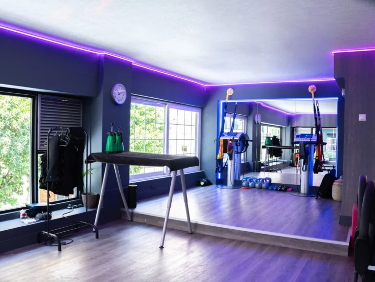 Fitness Therapy Wellness Club - EMS Miha Bodytec. Ενδυνάμωση όλου του σώματος σε μόλις 20 λεπτά με την τεχνολογία ηλεκτρομυοδιέγερσης Miha Bodytec για μέγιστα αποτελέσματα.